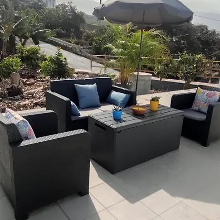 Independent House In Rural Setting * لا أوروتافا